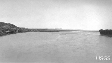 Image: Missouri River near Elbowoods