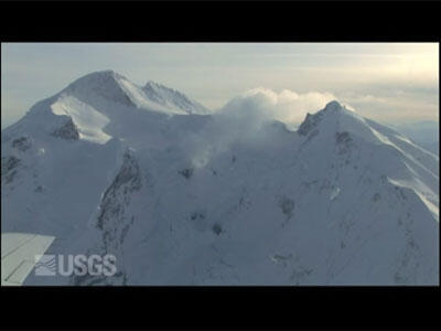 video thumbnail: Redoubt Volcano Plume