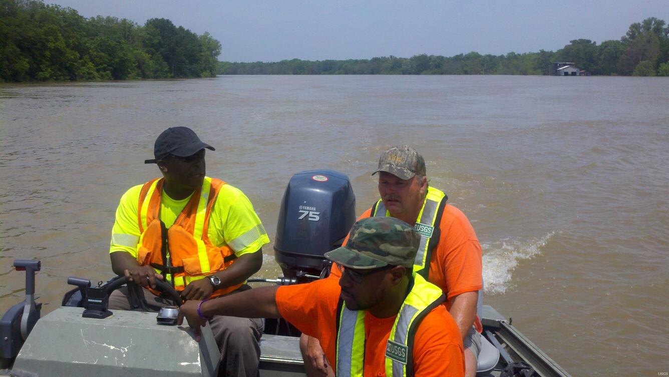 Image: Measuring Streamflow with an Acoustic Doppler Current Profiler