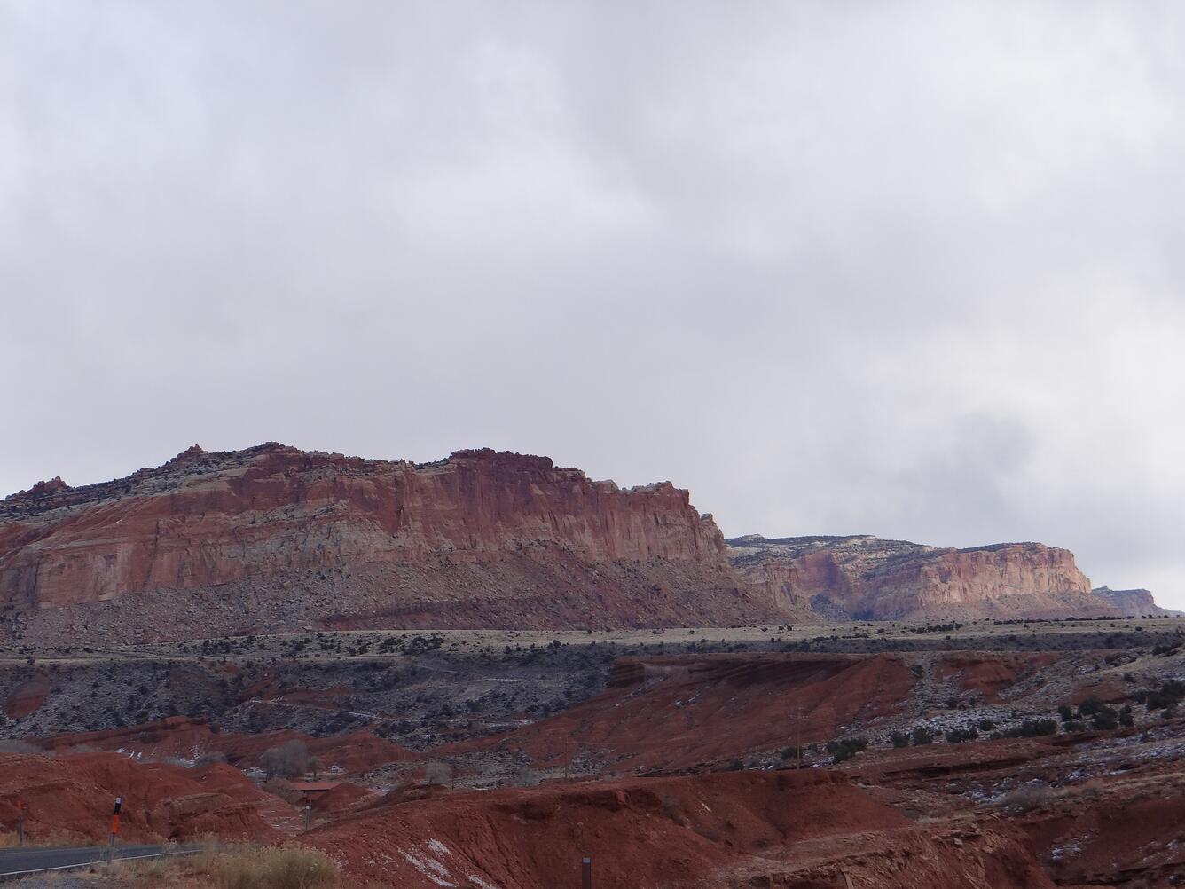 Image: Sandstone Cliffs in Capitol Reef