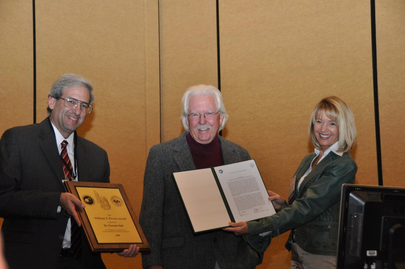 Image: 2009 William T. Pecora Award Ceremony