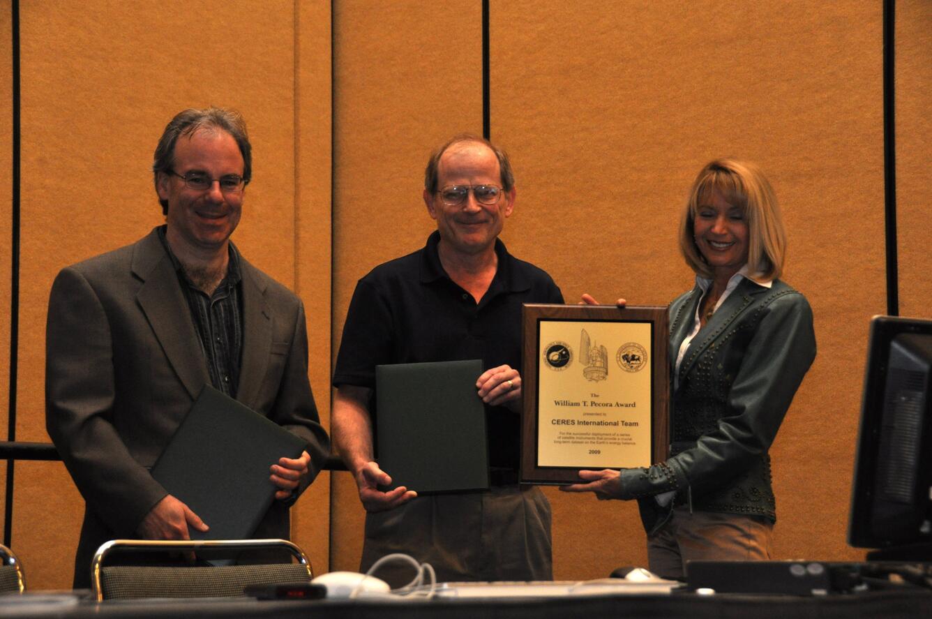 Image: 2009 William T. Pecora Award Ceremony