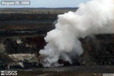 video thumbnail: Halema'uma'u Ash Emission (August 20, 2008)