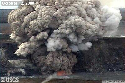 video thumbnail: Halema'uma'u Explosive Eruption (October 12, 2008)