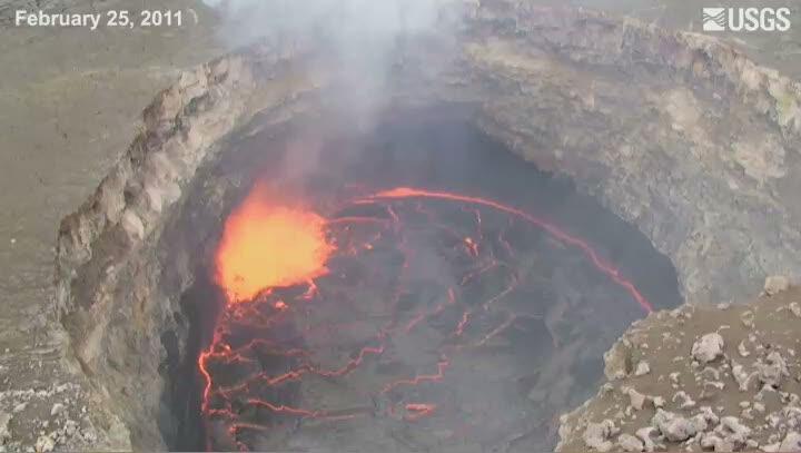 video thumbnail: Spattering in Halema'uma'u