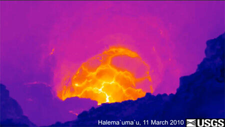 video thumbnail: Thermal View of Active Lava Pond in Halema'uma'u Vent