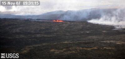 video thumbnail: Perched Lava Channel - July 21, 2007 Eruption (November 15, 2007)
