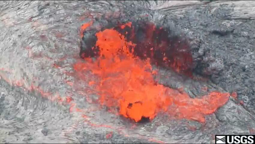 video thumbnail: Pu'u 'O 'o Producing Spattering