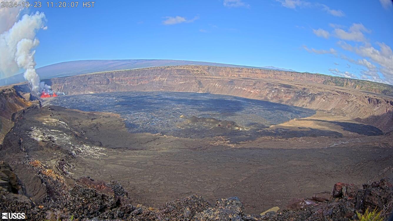 B1cam view of Halemaʻumaʻu eruption episode 1 at the summit of Kīlauea on December 23, 2024