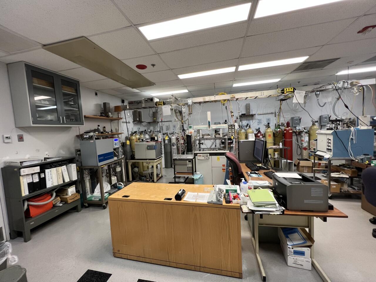 Reston stable isotope lab (RSIL): Delta V Plus Isotope Ratio Mass Spectrometer and peripherals 