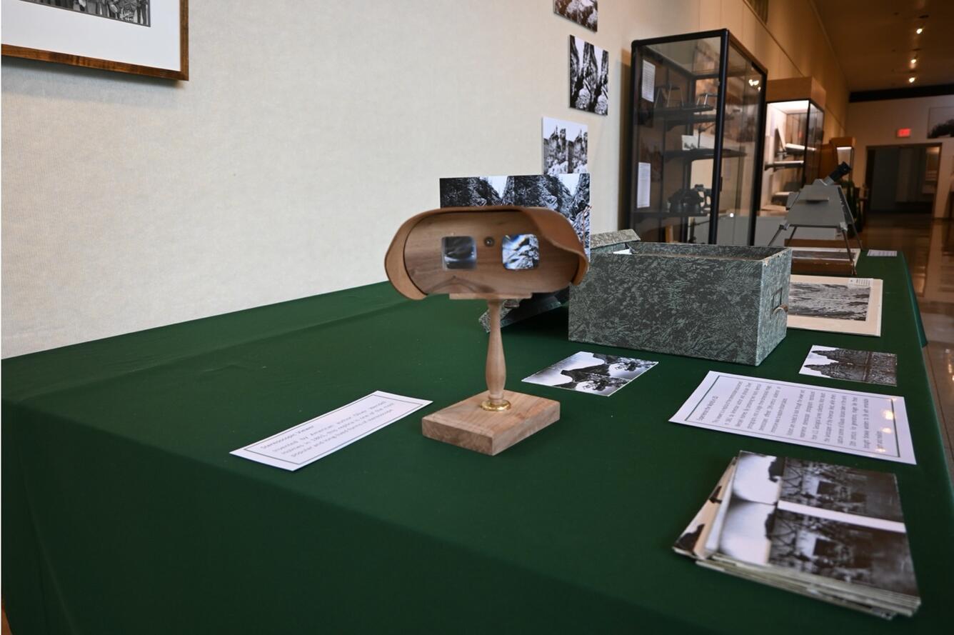 A reproduction of a nineteenth century stereoscopic viewer