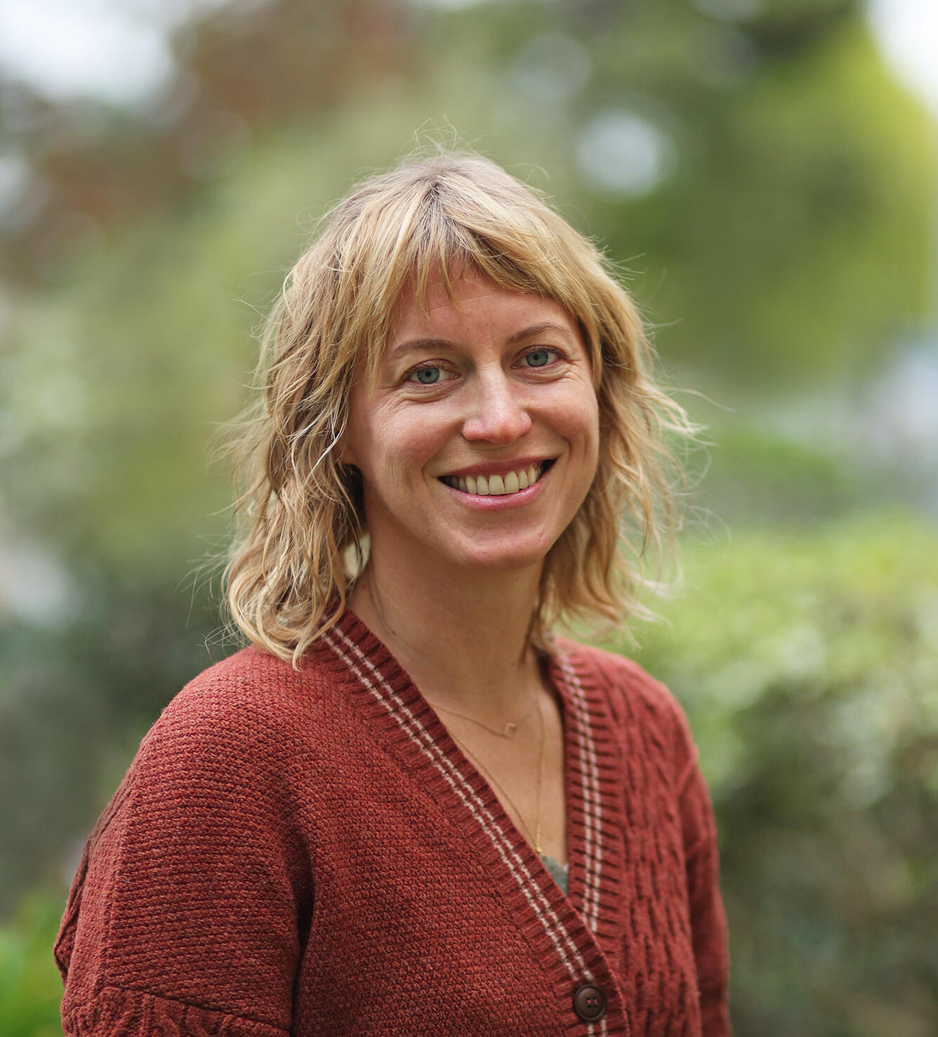 Photo of Research Geologist Helen Dow