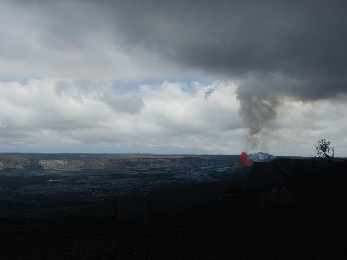 Color photograph of lava fountain and plume