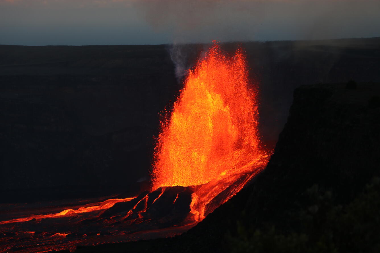 Color photograph of a lava fountain