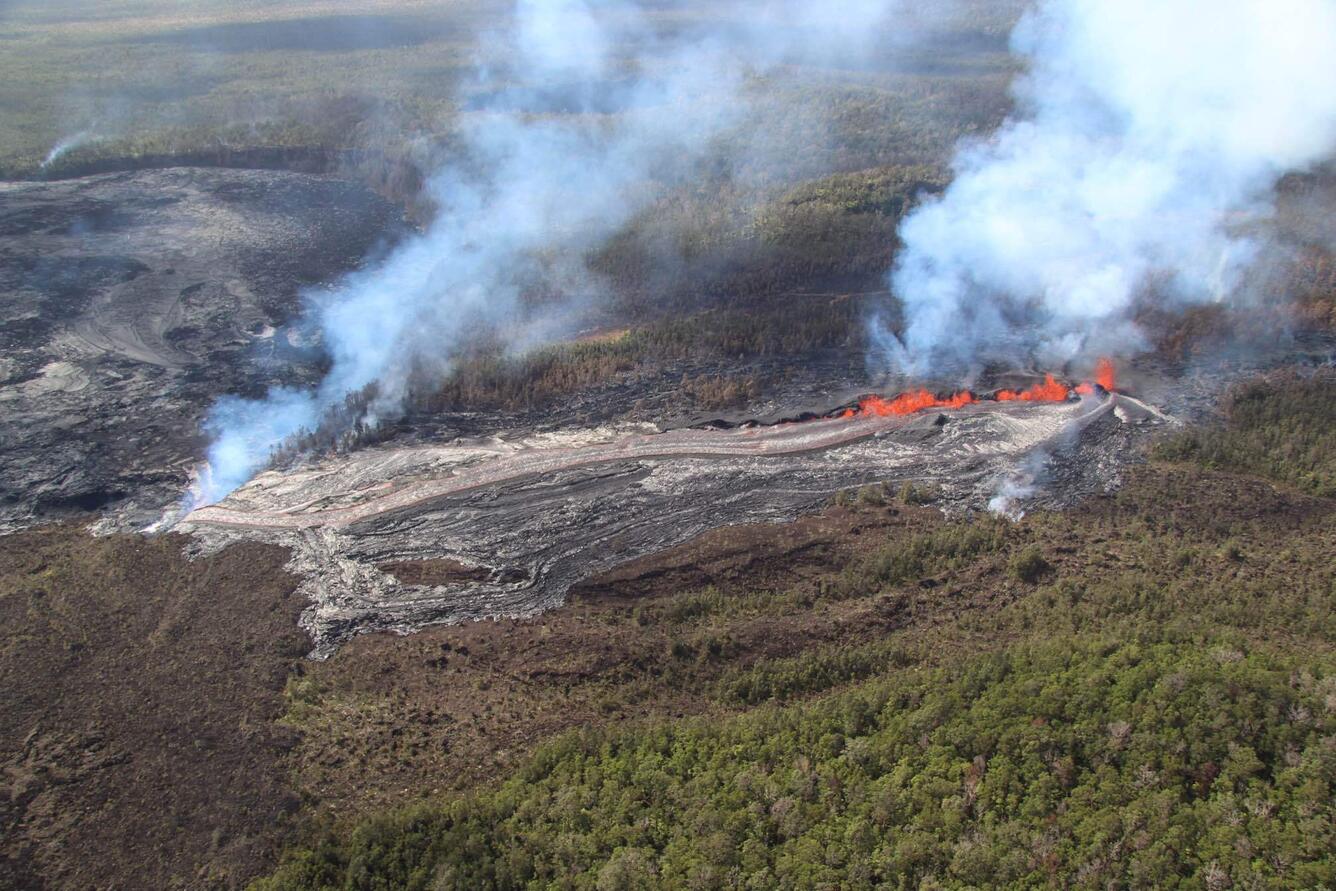 Color photograph of eruption