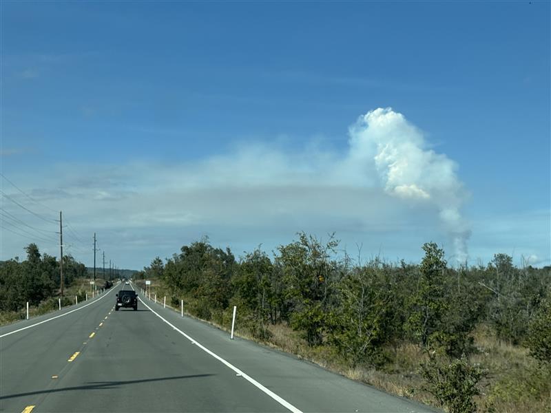 Color photograph of eruption plume