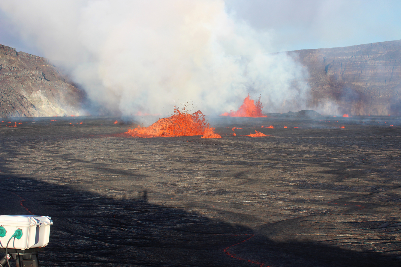 lava in Halemaʻumaʻu crater