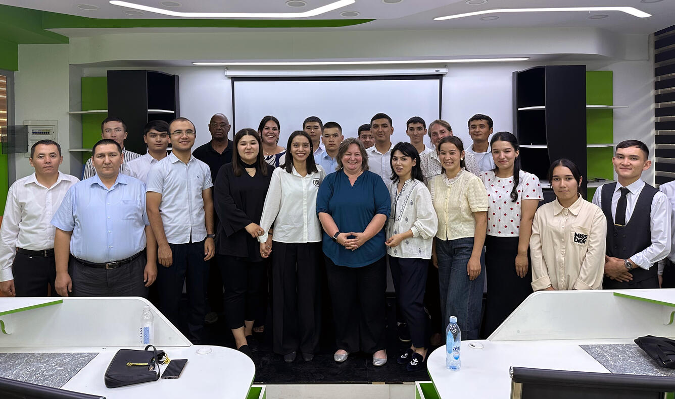 Group photo of the USGS hydrologist with Uzbek hydrometeorology faculty and students