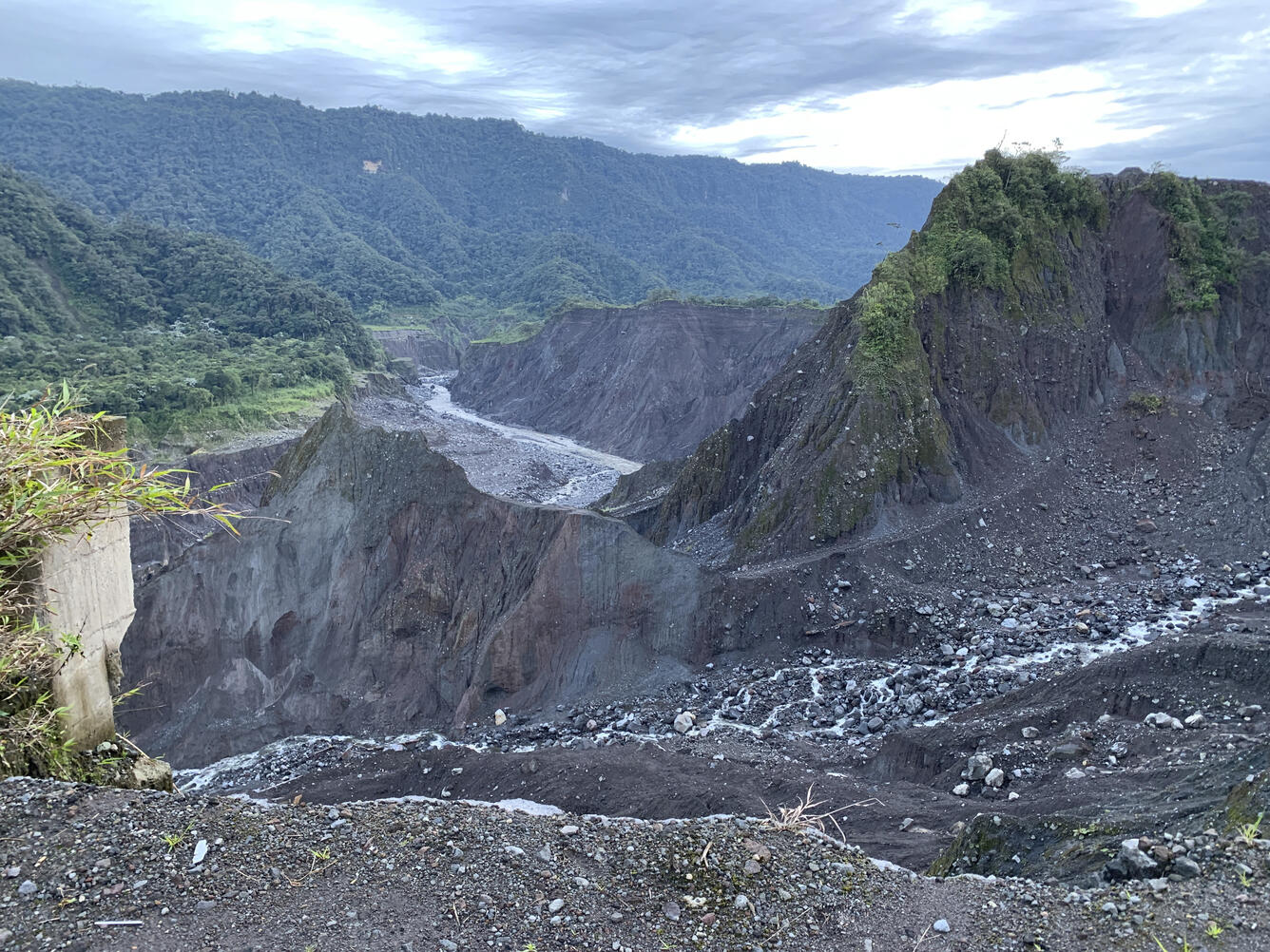 Photo shows the eroded portion of the Rio Coca several kilometers upstream of the former San Rafael waterfall site