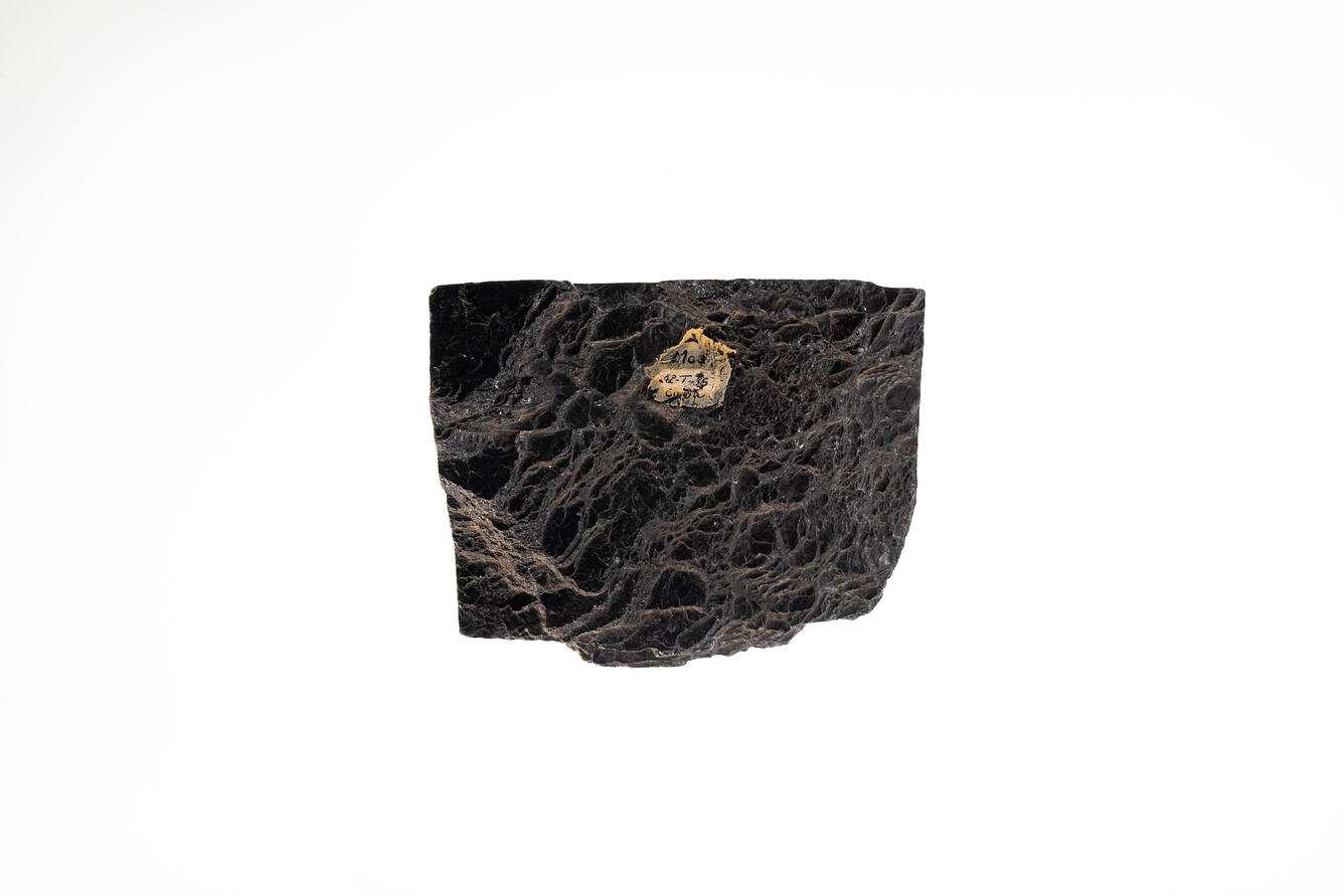 High-definition photography of a chromium-rich chromite specimen from the USGS mineral collection.