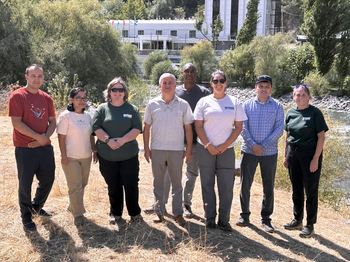 Group Photo of Researchers from Uzbekistan and the USGS