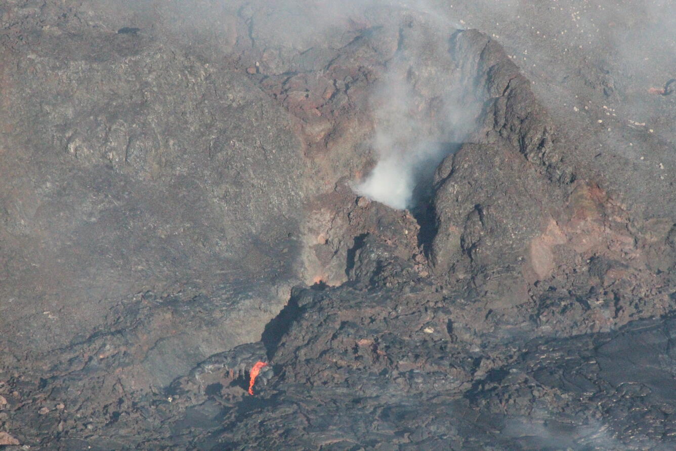 Color photograph of eruptive activity