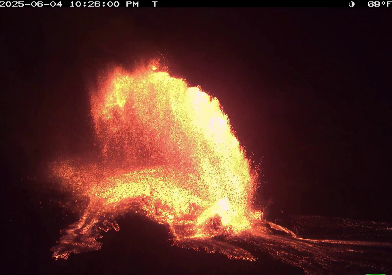 Color image of a lava fountain