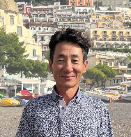 Photo of USGS scientist Jay Choi.