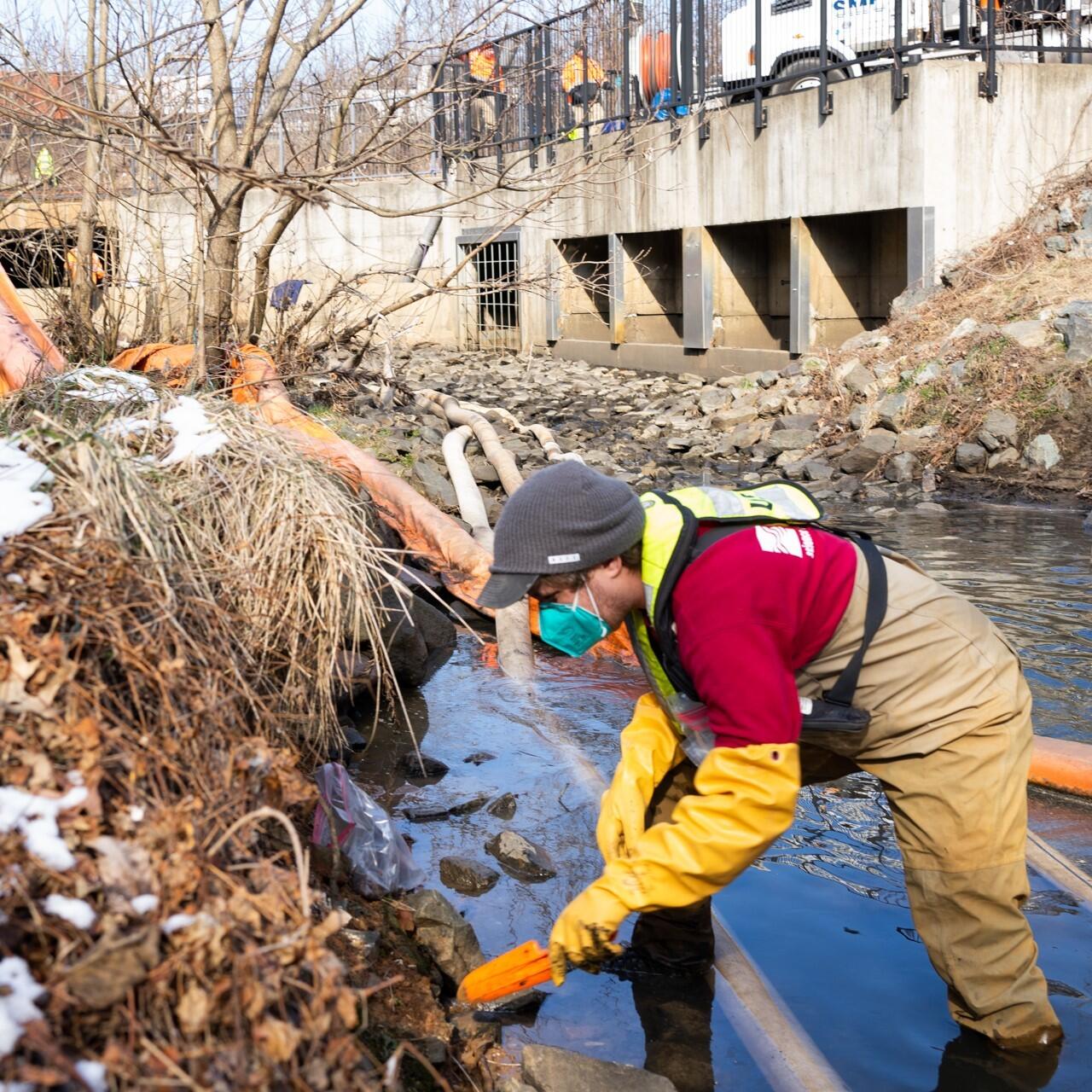 Securing Sediment Samples - Hickey Run