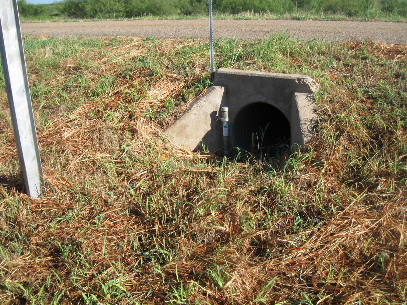 Crest stage gage at Wind Rv Trib at FM 656 nr Northfield, TX