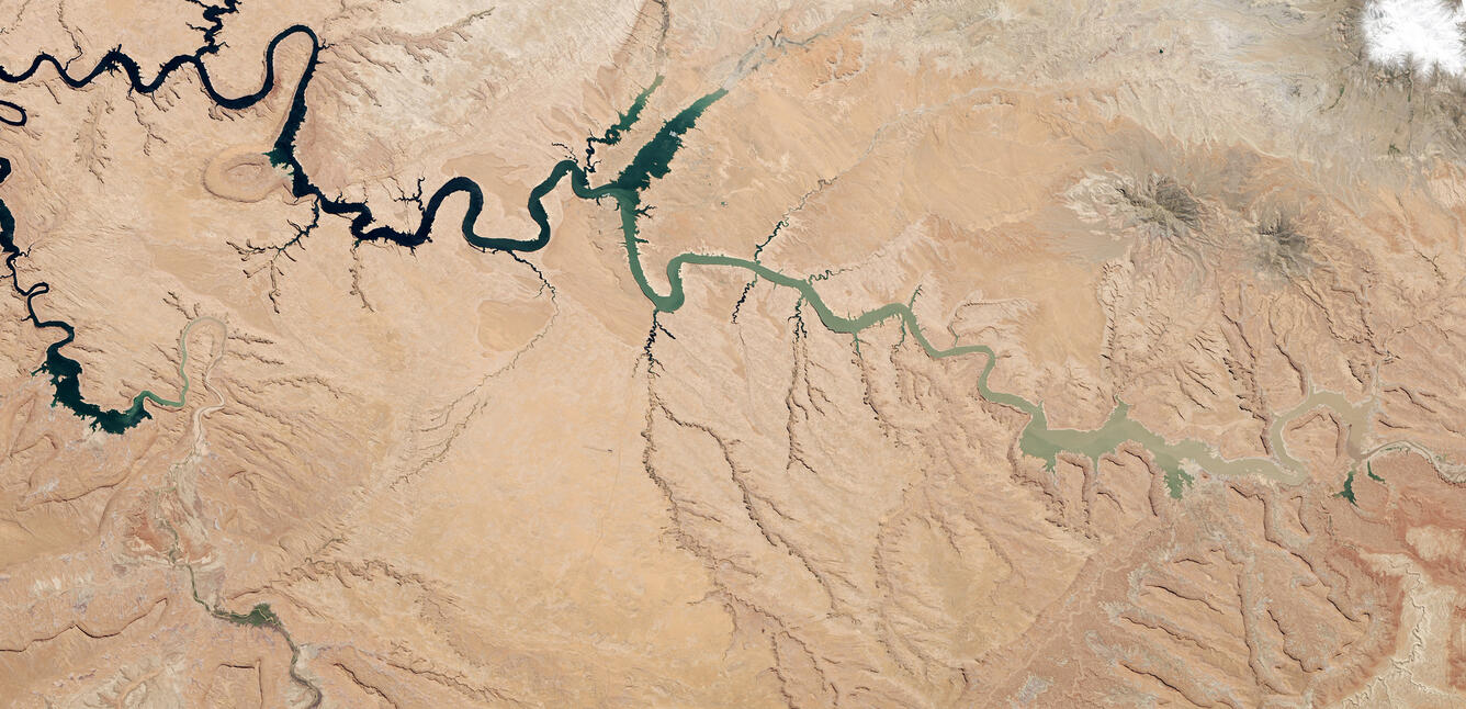 Lake Powell half empty, 2014