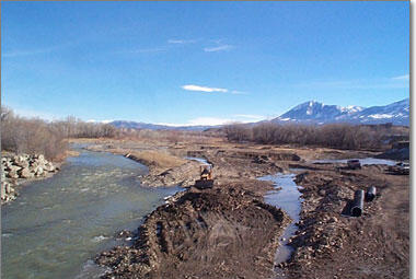 North Fork Gunnison River near Hotchkiss, February 2000