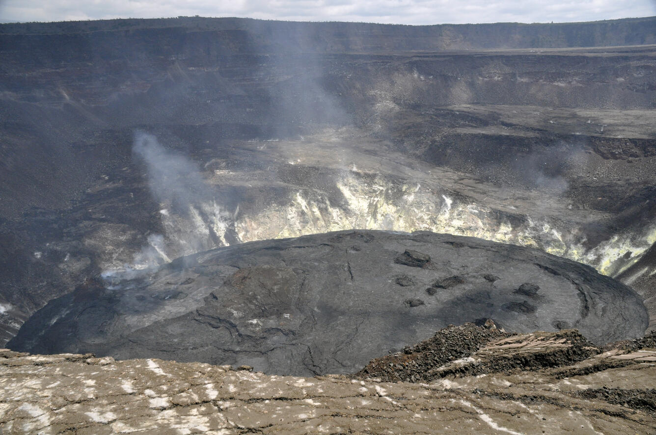 The lava lake in Halema‘uma‘u crater, at the summit of Kīlauea, remains active