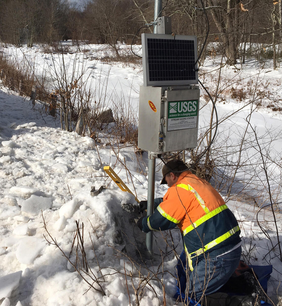 USGS Installs a Rapid Deployment Gauge on the Piscataquog River