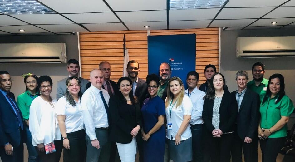 Gathering of US and Panamanian teams