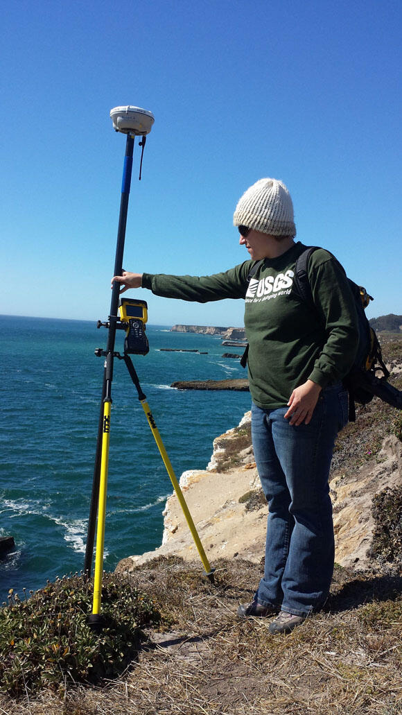 Amy Foxgrover Acquires Precise Cliff Elevation Metrics near the Pacific Ocean