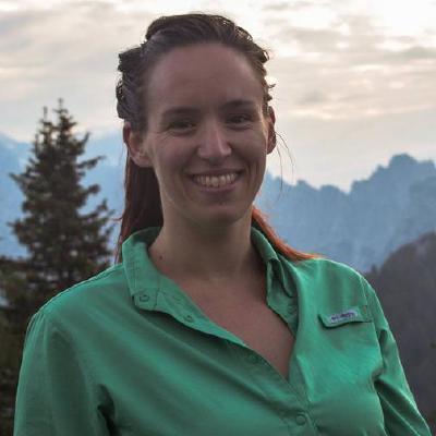 Head and upper torso shot of Jessica Burnett; profile picture