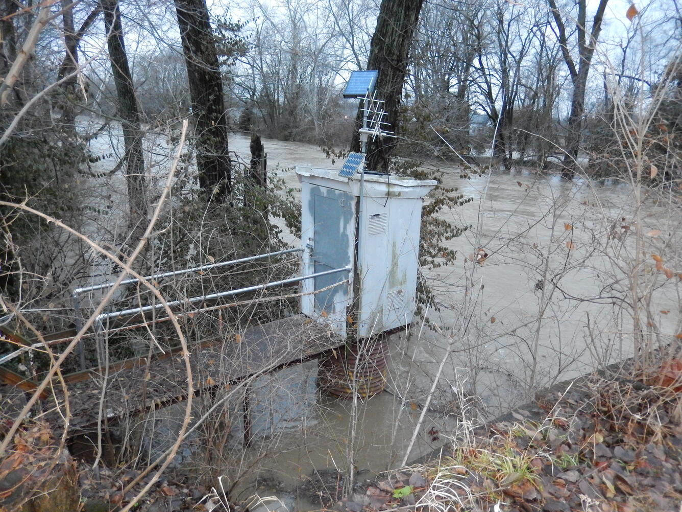Gaging station on the Big Blue River at Shelbyville during a flood