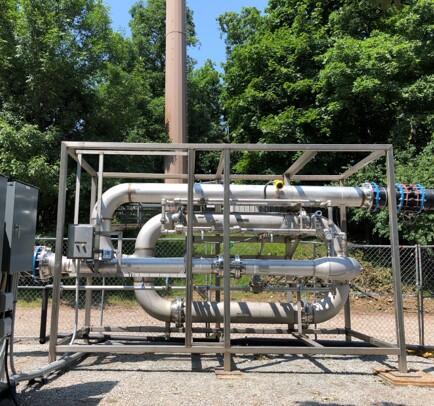 Pressurized CO2 mixing chamber used for field testing on the Fox River near Kaukauna, Wisconsin