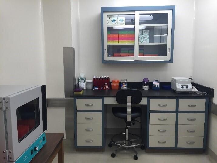 The clean room at the Molecular Ecology Lab at the Fort Collins Science Center.