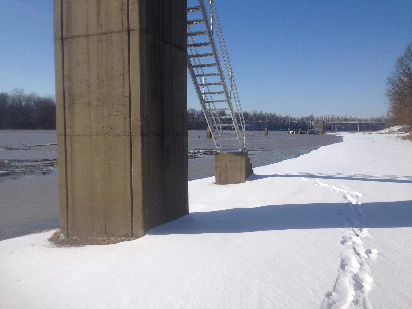 Green River at Spottsville - Dam submerged