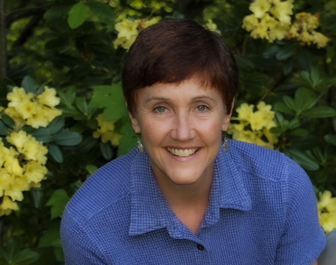 Elizabeth Westby, Geologist, USGS Cascades Volcano Observatory