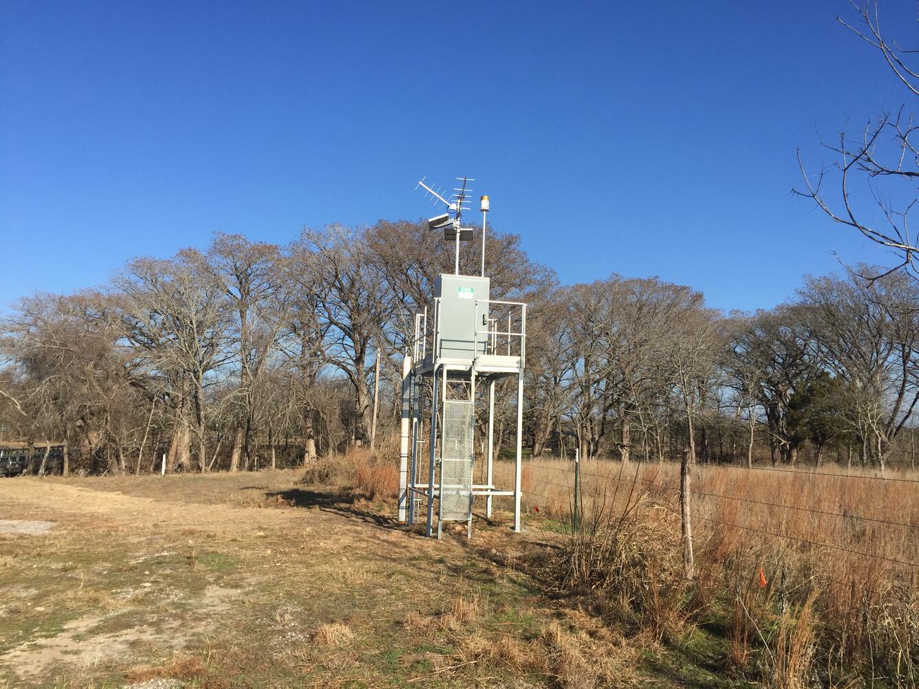 Flood hardened gage on Little Blanco River