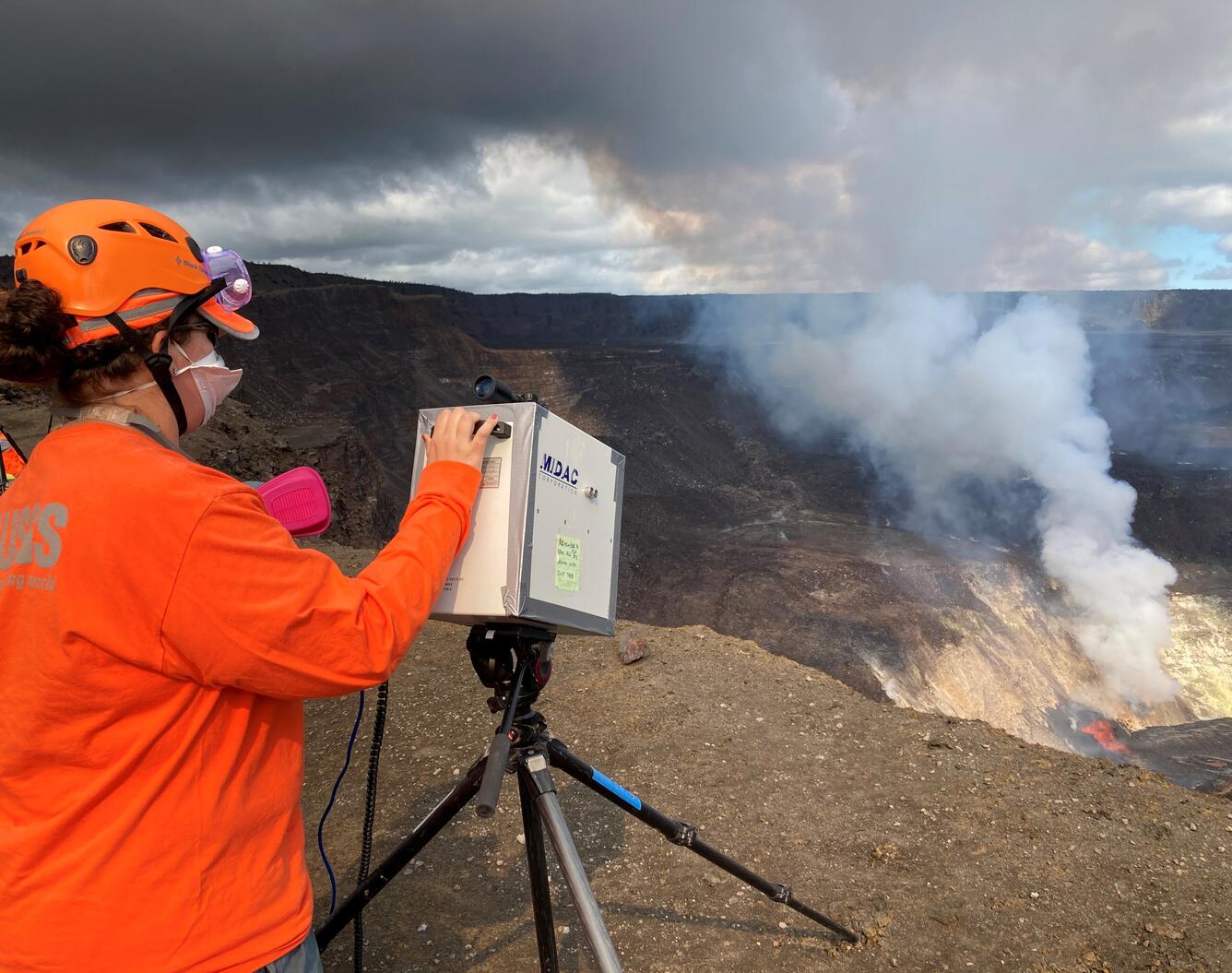 Hawaiian Volcano Observatory scientists measure gas concentrations 