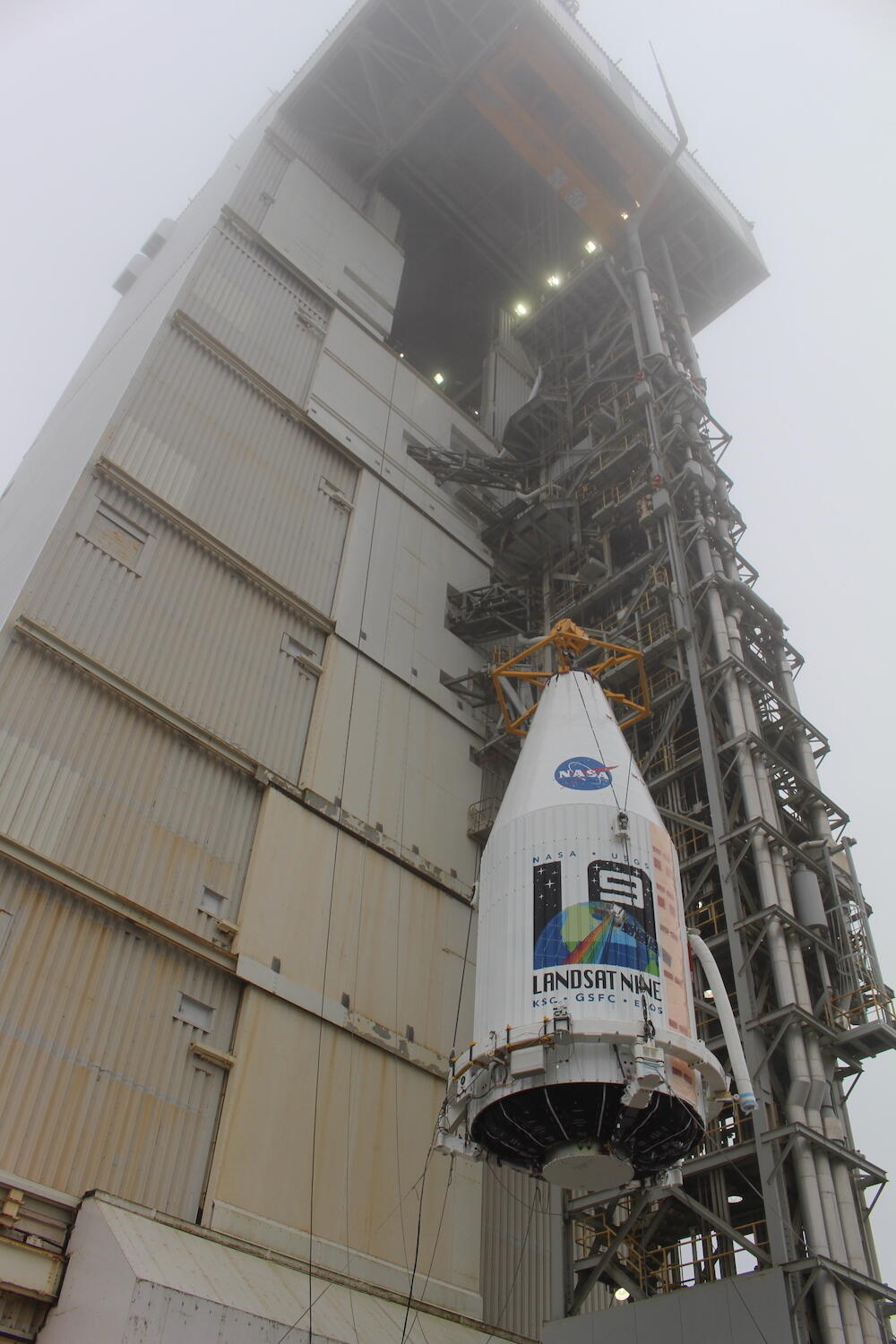 Landsat 9 is hoisted aboard the Atlas V at SLC-3