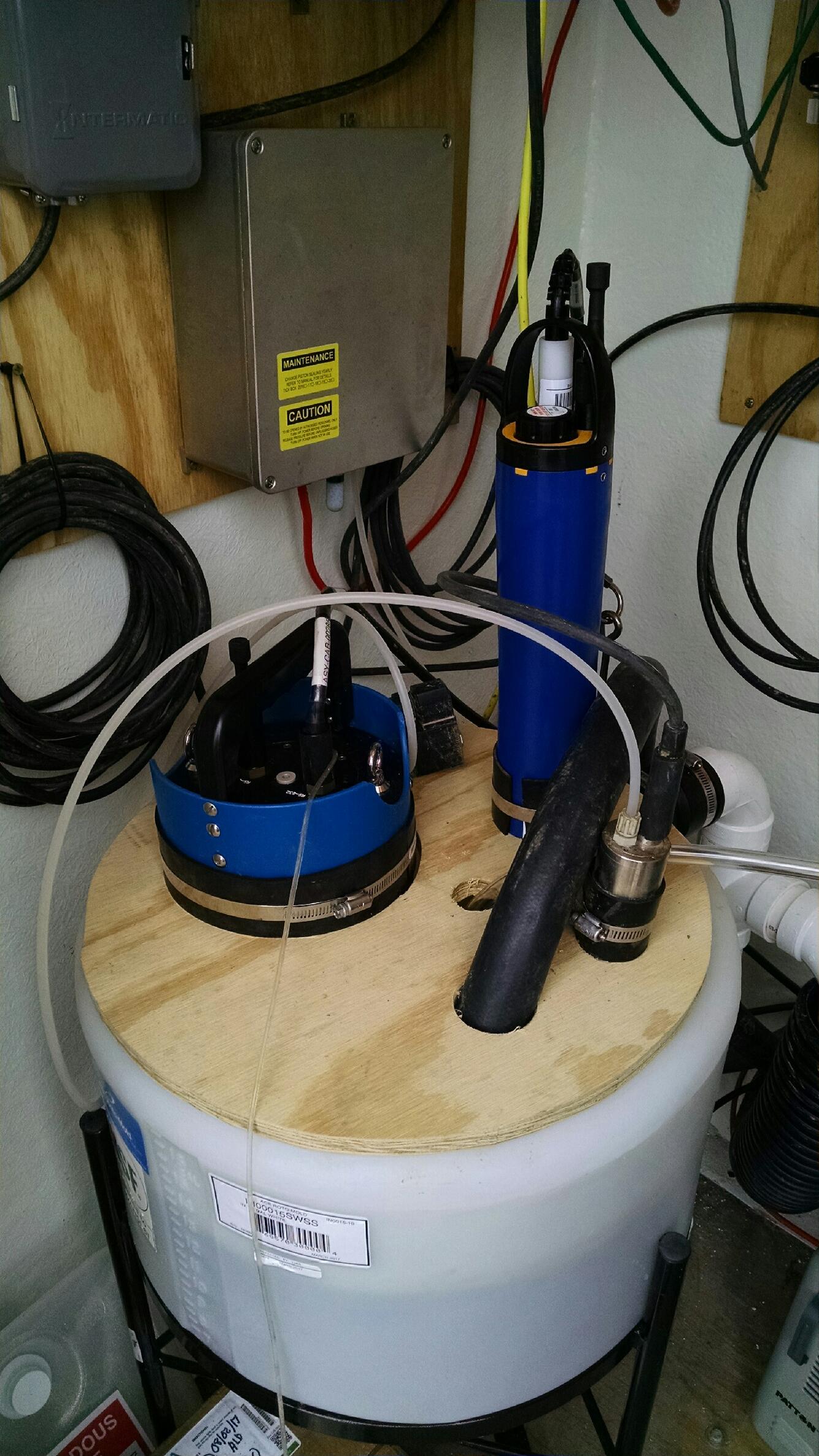 Maumee River at Antwerp, OH - gage house