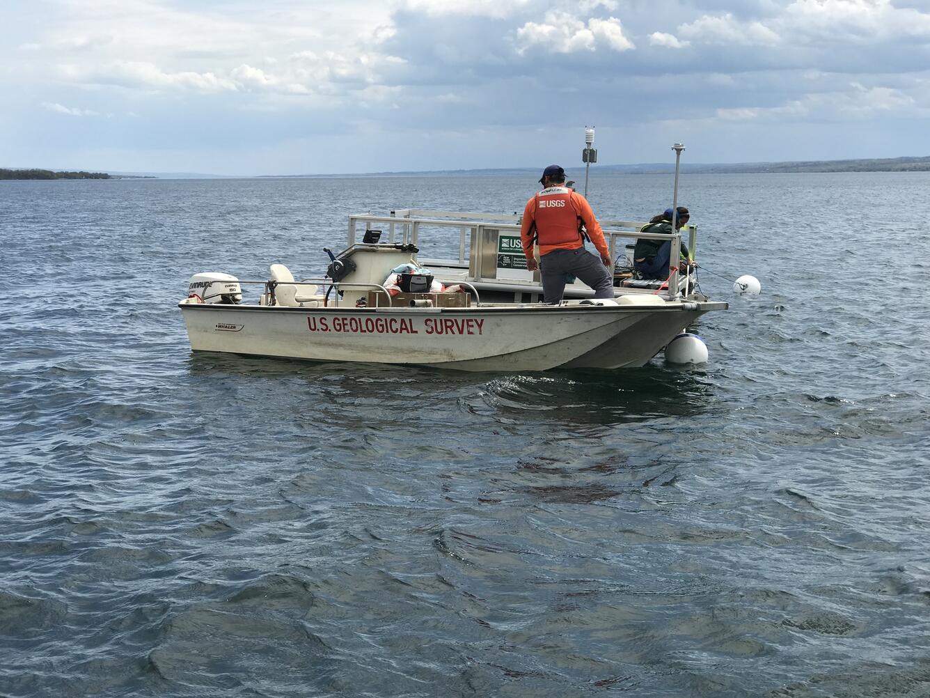 USGS Studies HABs and Water Quality in New York