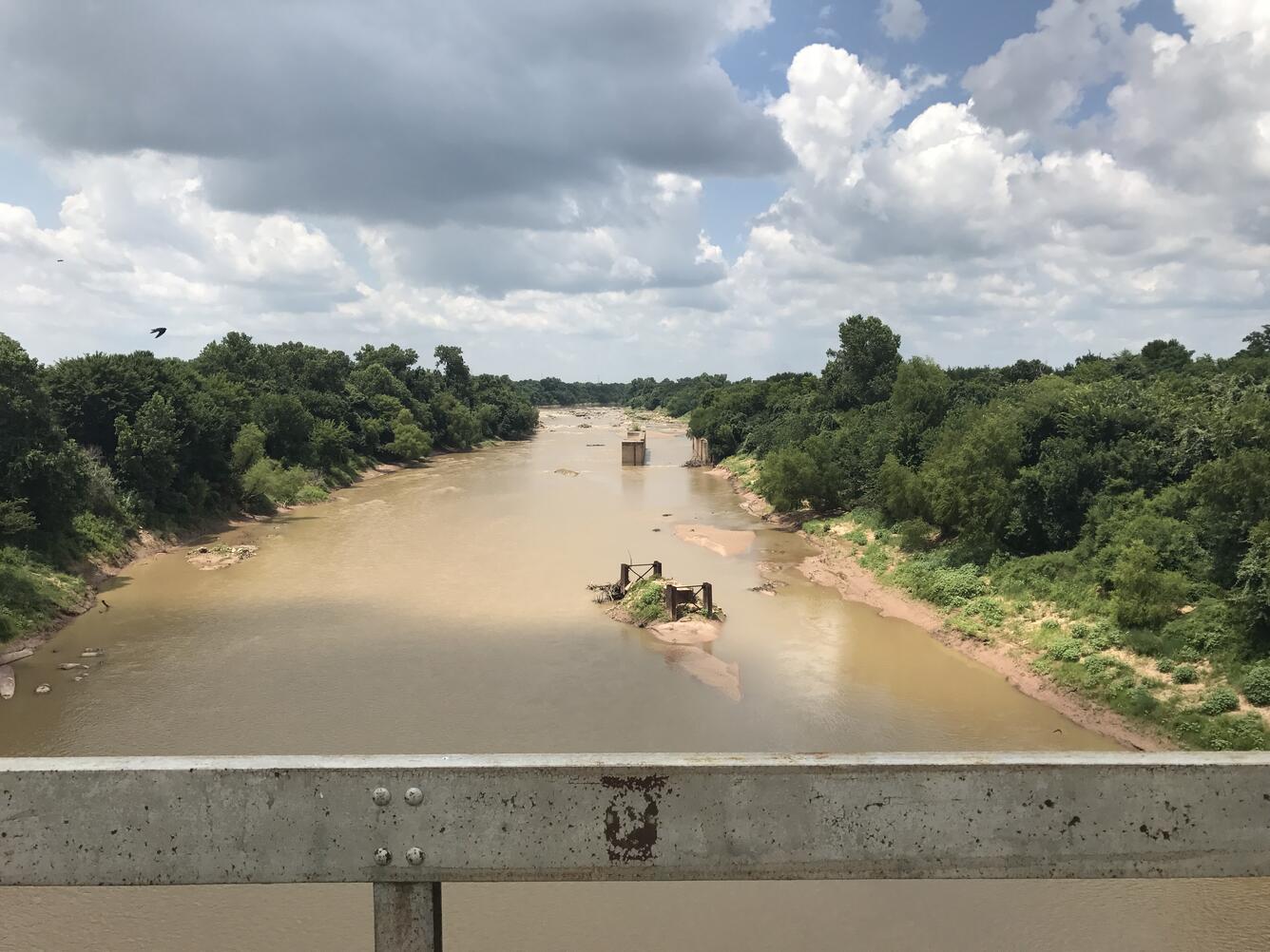 USGS gaging station 08098450 Brazos River at FM 485 near Hearne, TX