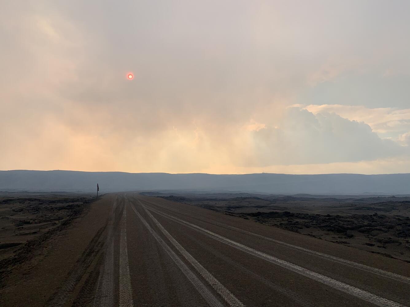 Thick gas plume and fresh tire tracks in Kilauea tephra 12/21/20