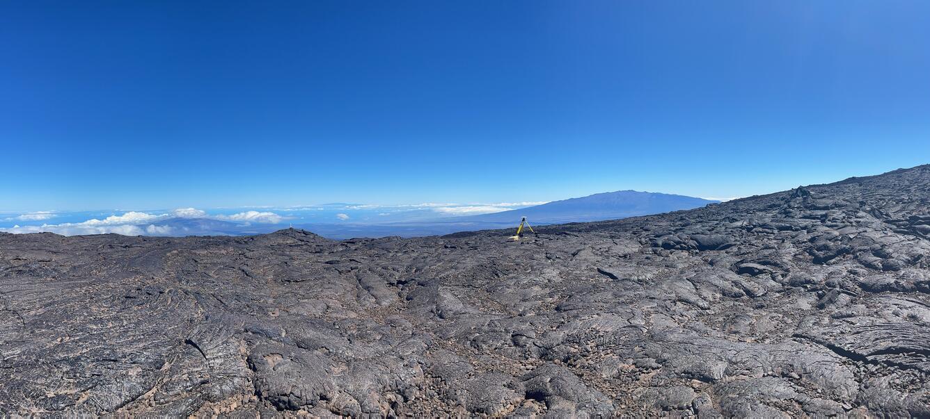 On the west side of Mauna Loa summit, a campaign GPS (center-right) measures its location for a period of 2–3 days